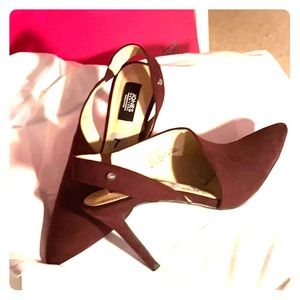 Jones New York Sig Burgundy Suede, 7M Never worn.